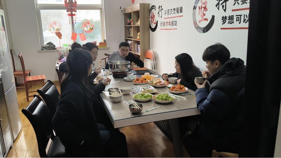 Kemanisan & Perpaduan: Pasukan Pembungkusan ZMJ Meraikan Pesta Tanglung Bersama