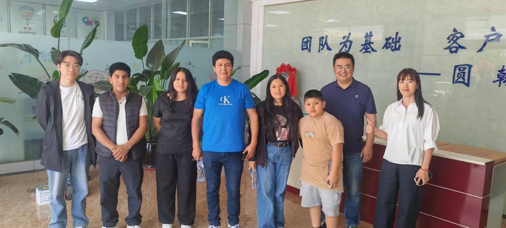 Pembungkusan ZMJ Mengalu-alukan Pelanggan Peru untuk Pemeriksaan Kilang Di Tapak dan Penyelesaian Pesanan