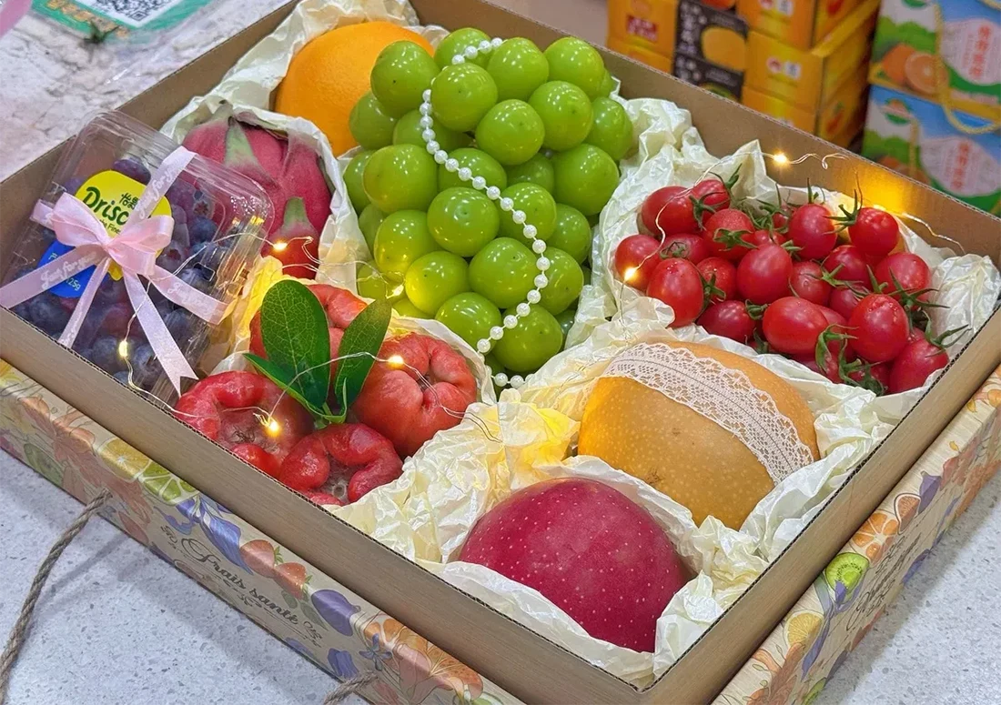 Portable fruit box