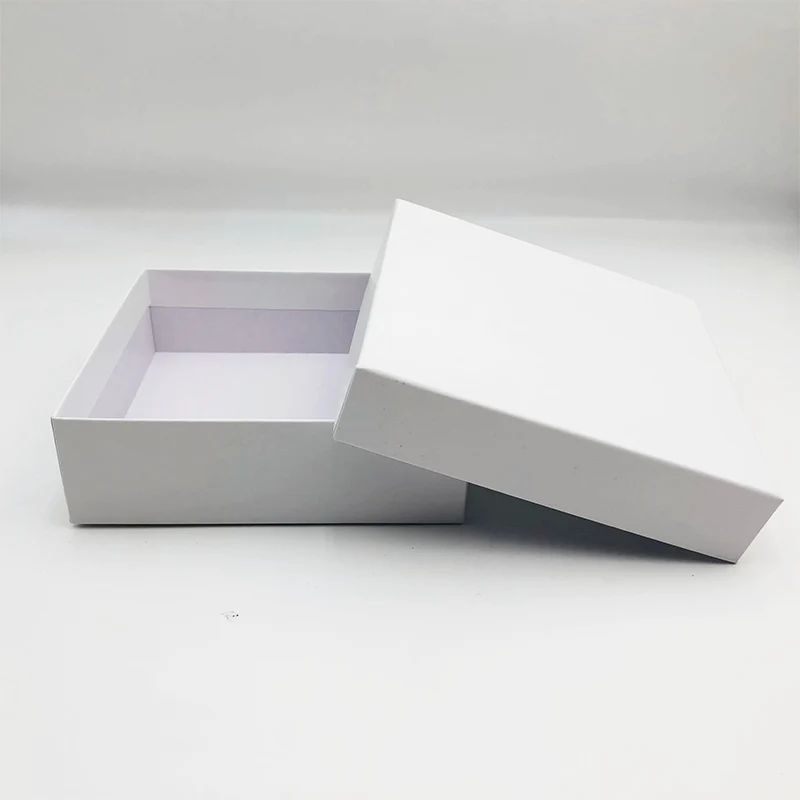 white top and bottom box in China